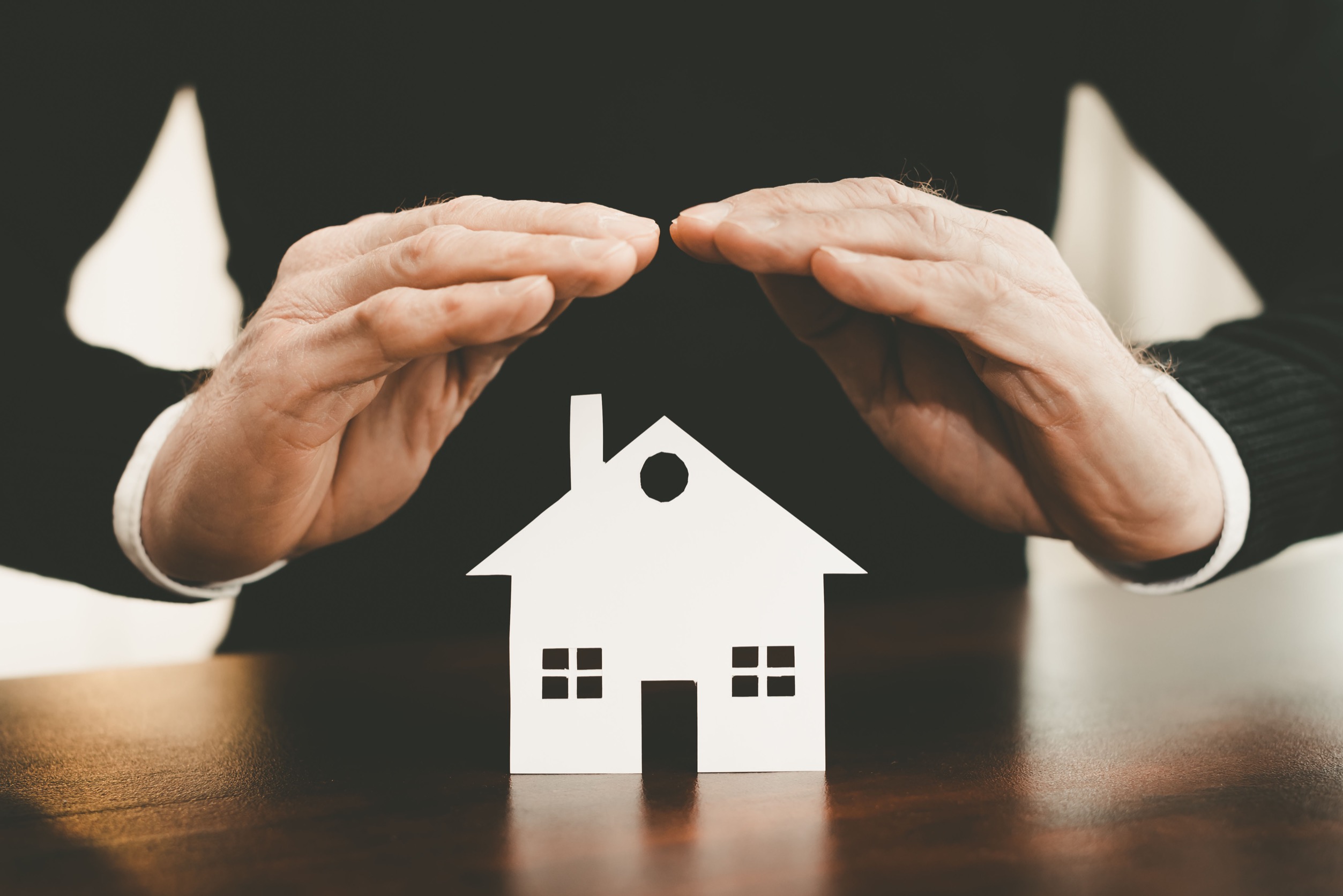 Buying home insurance before closing hands